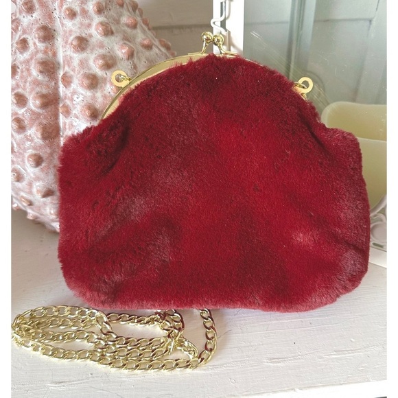 A New Day, red faux fur crossbody bag - Picture 1 of 2